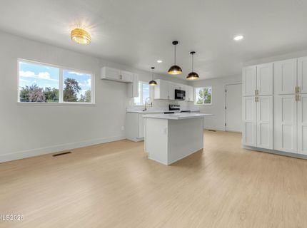 2240 Pawnee Way, Reno, NV 89506 Photo