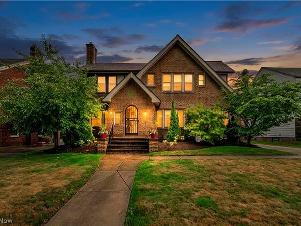 4589 S Hills Drive , Cleveland, OH 44109