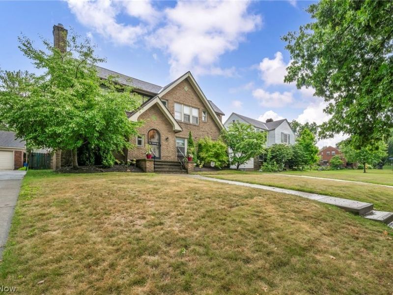 4589 S Hills Drive, Cleveland, OH 44109 Photo 3