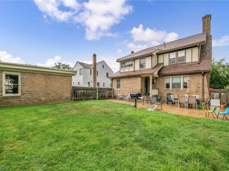 4589 S Hills Drive, Cleveland, OH 44109 Photo 36