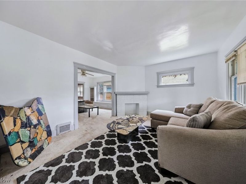 11610 Shadeland Avenue, Cleveland, OH 44108 Photo 5