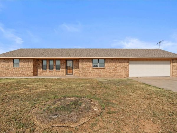 81613 N 2520 Road, Watonga, OK 73772