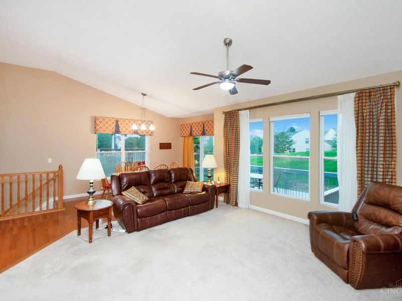 320 Huntington Drive, Hamilton Township, OH 45039 Photo 10