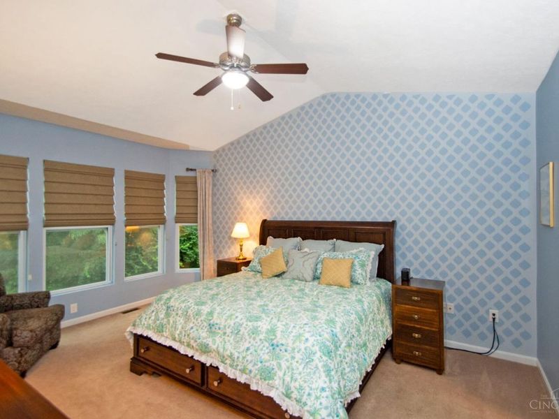 320 Huntington Drive, Hamilton Township, OH 45039 Photo 12