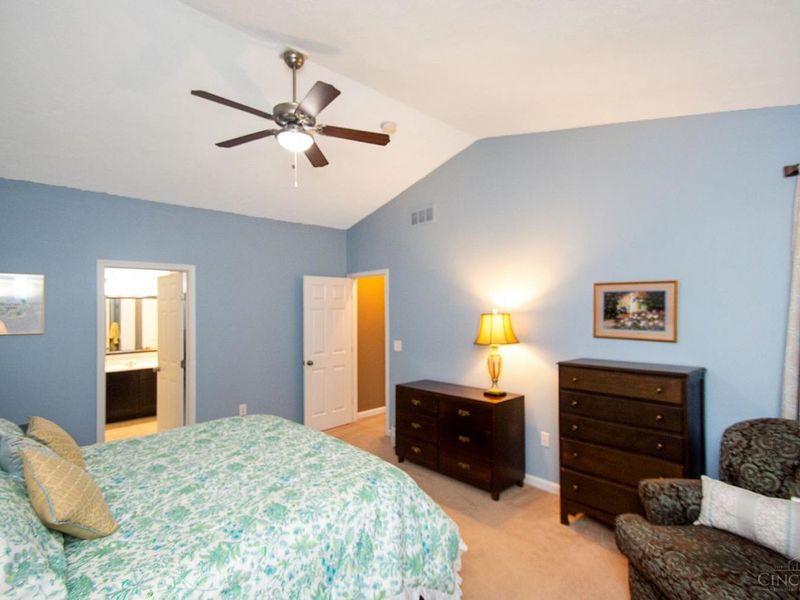 320 Huntington Drive, Hamilton Township, OH 45039 Photo 13