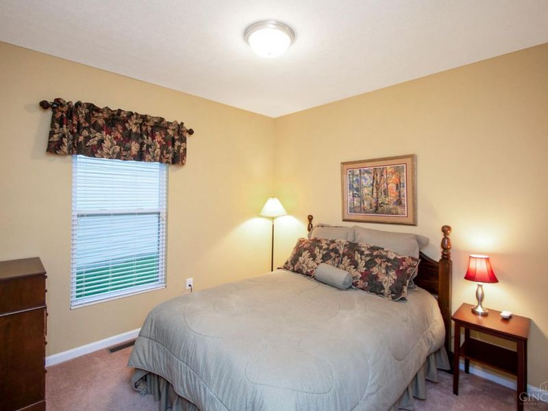 320 Huntington Drive, Hamilton Township, OH 45039 Photo 15