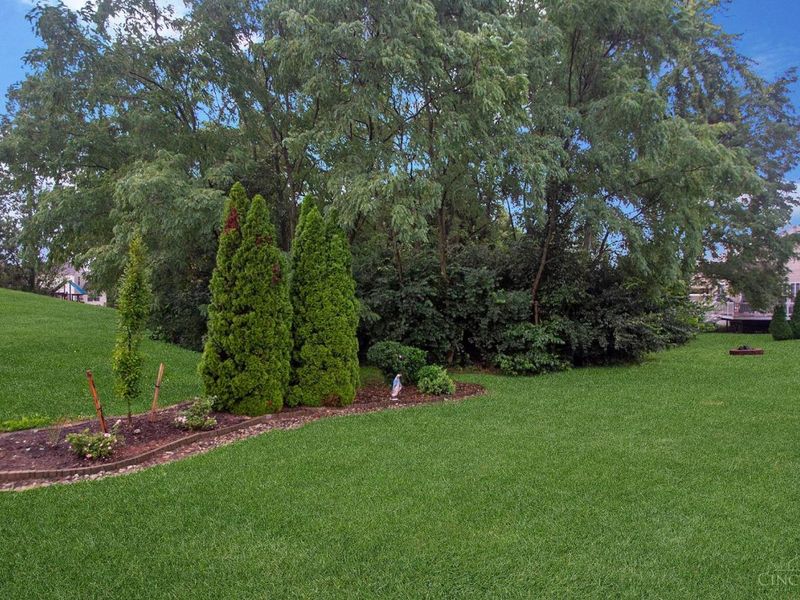 320 Huntington Drive, Hamilton Township, OH 45039 Photo 25