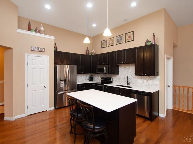 320 Huntington Drive, Hamilton Township, OH 45039 Photo 6