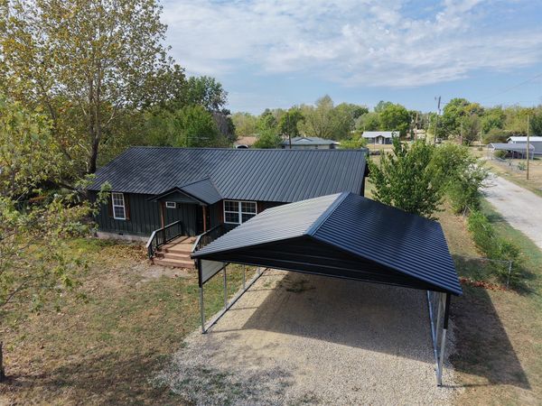 817 N 4th Street, Okemah, OK 74859