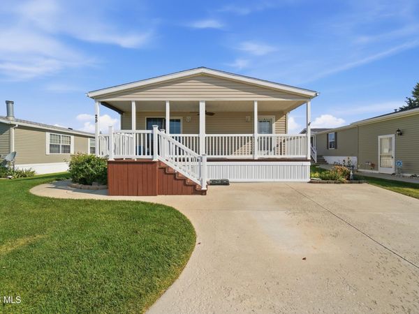 27484 Oregon Road, Perrysburg, OH 43551