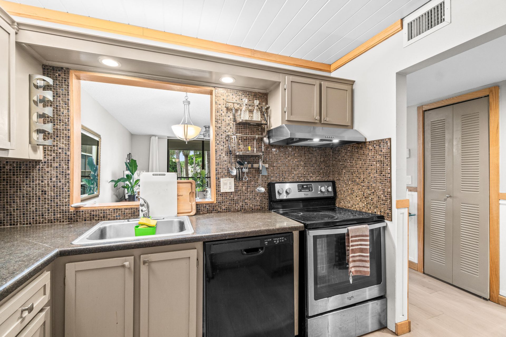 5370 Las Verdes Circle, Unit 209, Delray Beach, FL 33484 Photo