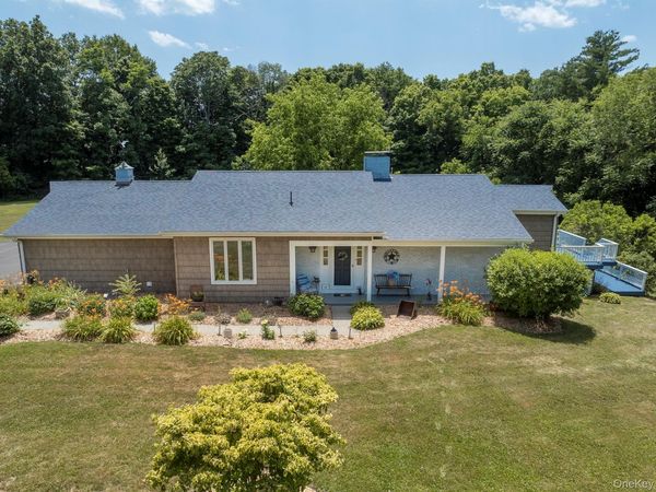 61 Rymph Road , Staatsburg, NY 12580