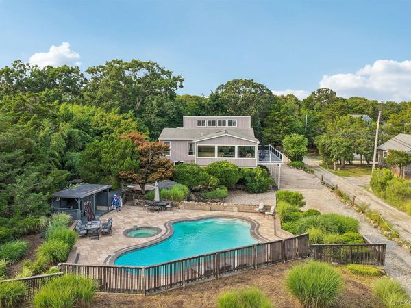 588 E. Long Beach Road, Nissequogue, NY 11780