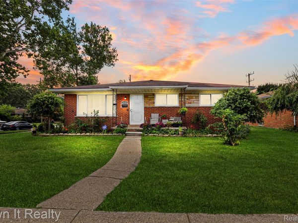26321 Midway Street, Dearborn Heights, Mi 48127