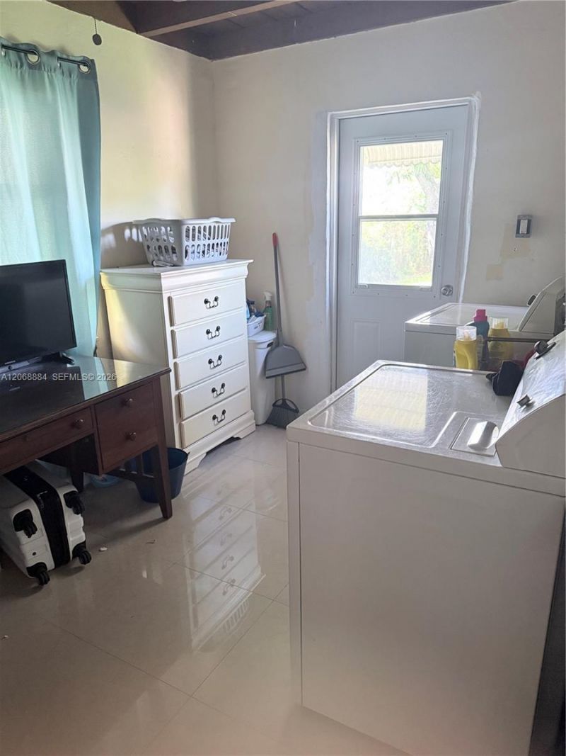 1435 NE 139th St, North Miami, FL 33161 Photo