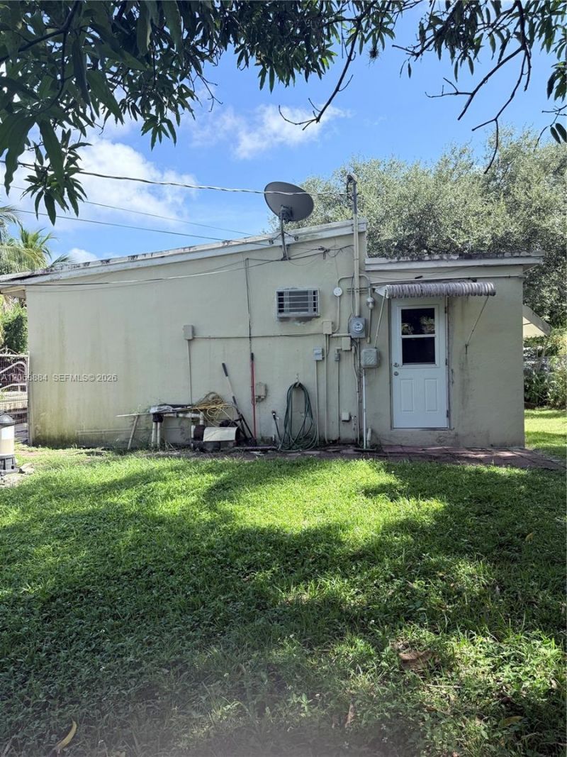 1435 NE 139th St, North Miami, FL 33161 Photo