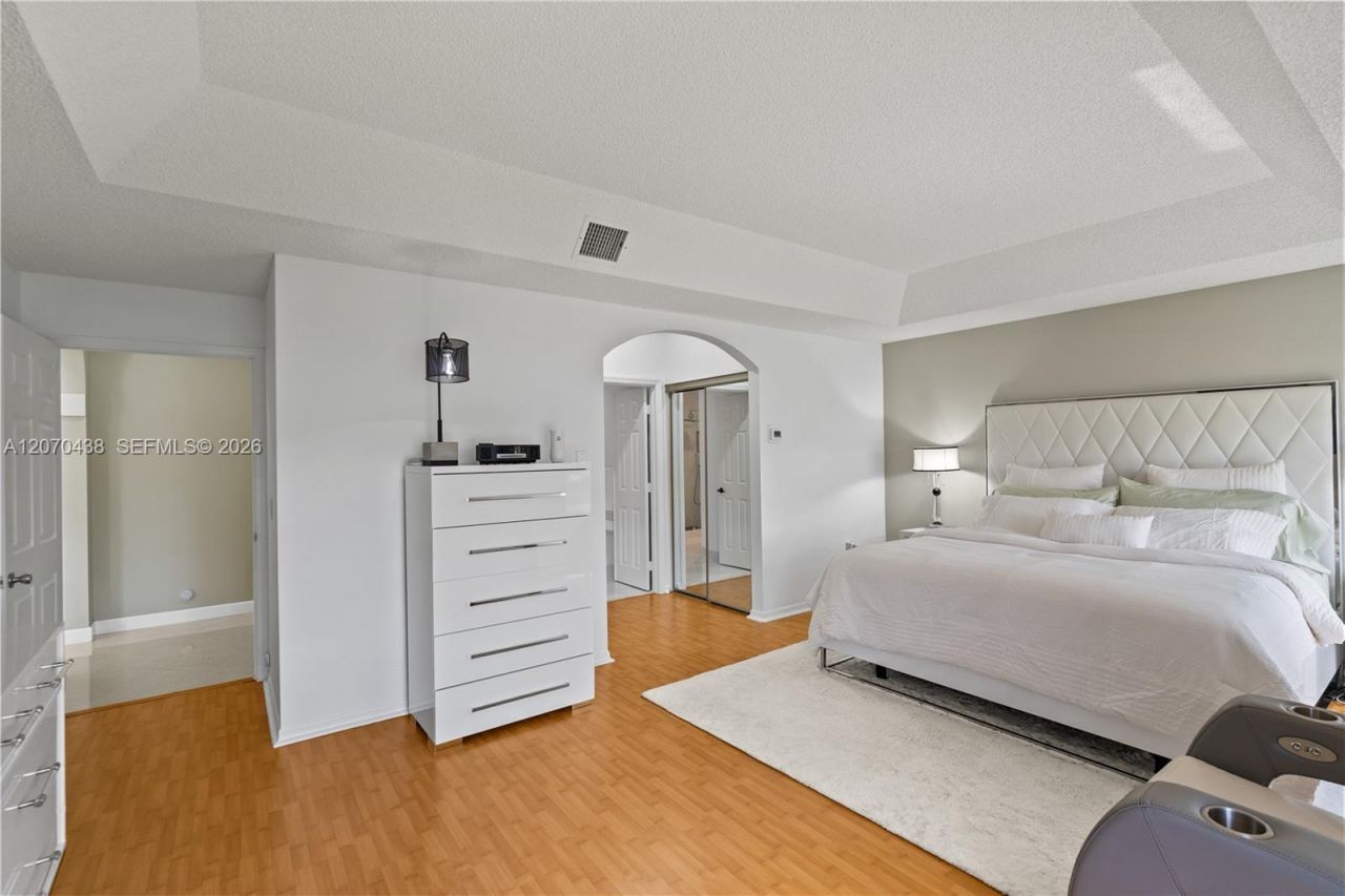 451 NW 194th Ave , Pembroke Pines, FL 33029 Photo