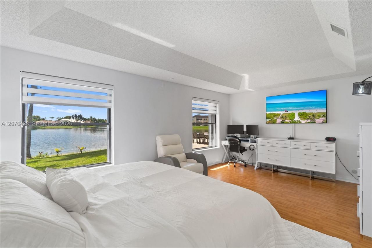 451 NW 194th Ave , Pembroke Pines, FL 33029 Photo