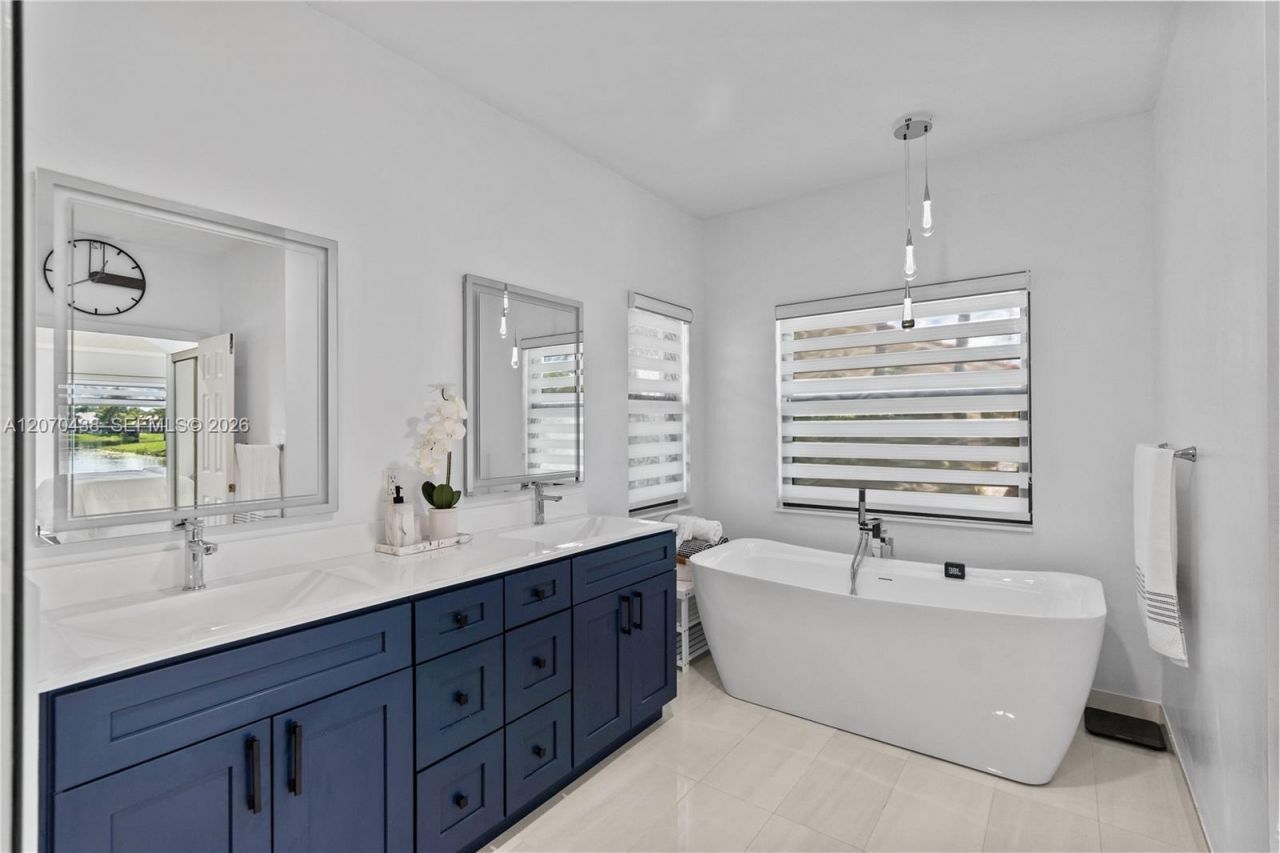 451 NW 194th Ave , Pembroke Pines, FL 33029 Photo