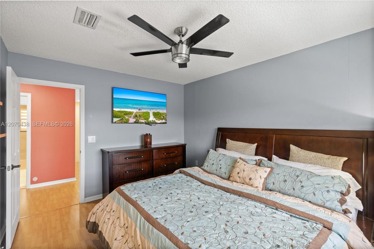 451 NW 194th Ave , Pembroke Pines, FL 33029 Photo