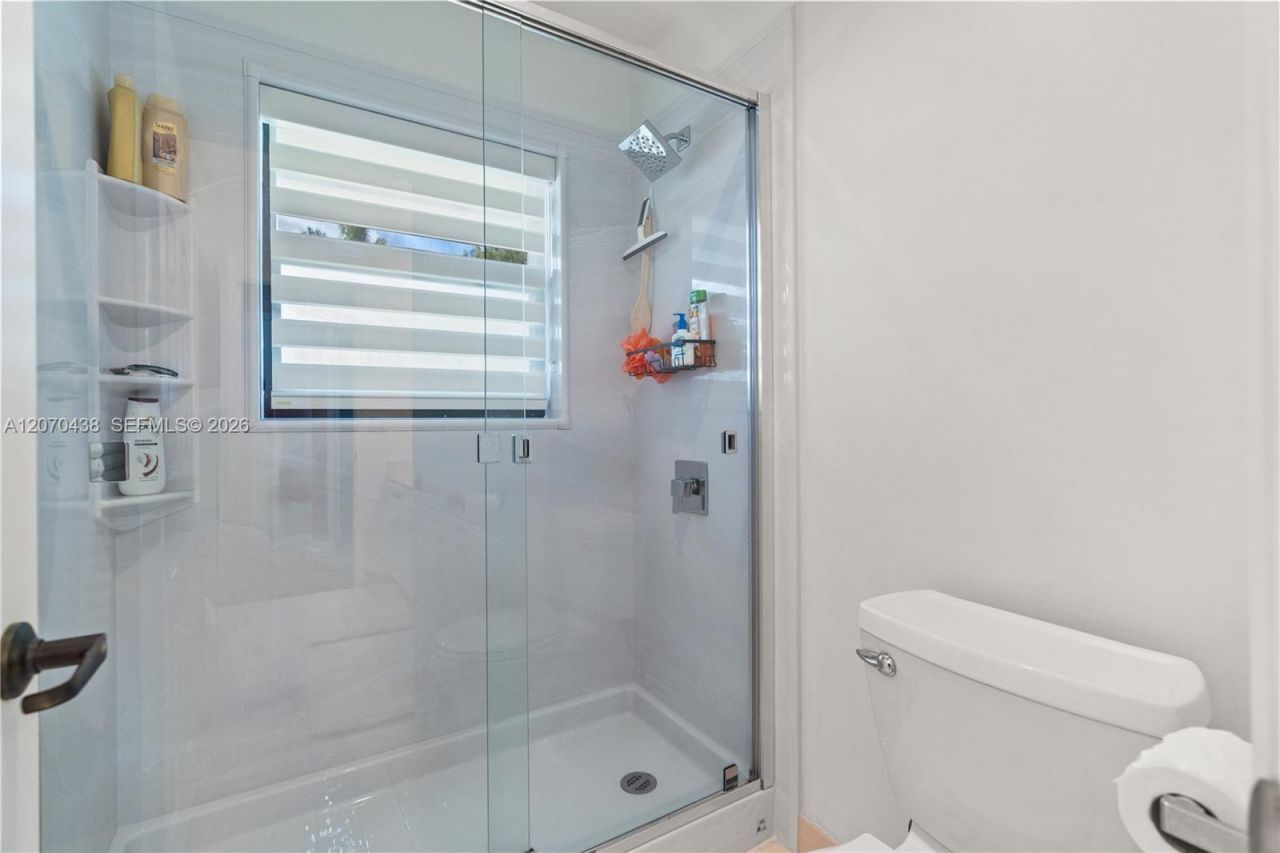 451 NW 194th Ave , Pembroke Pines, FL 33029 Photo