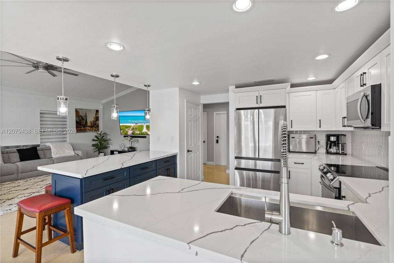 451 NW 194th Ave , Pembroke Pines, FL 33029 Photo