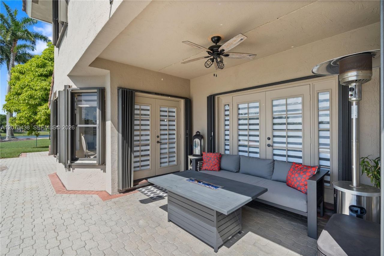 451 NW 194th Ave , Pembroke Pines, FL 33029 Photo