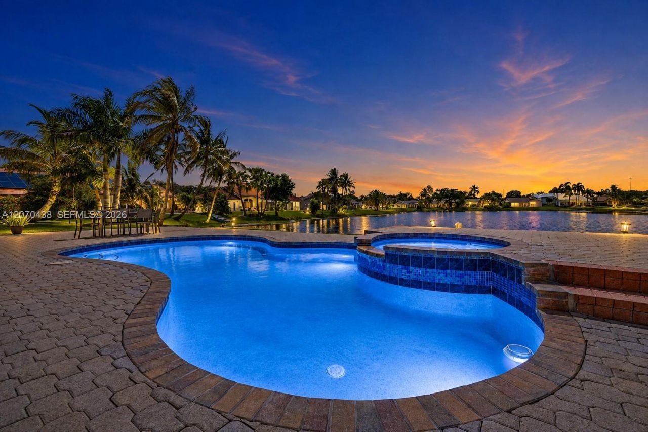 451 NW 194th Ave , Pembroke Pines, FL 33029 Photo