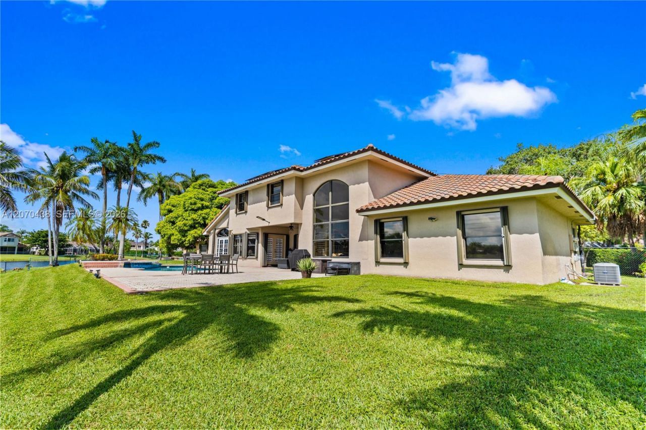 451 NW 194th Ave , Pembroke Pines, FL 33029 Photo