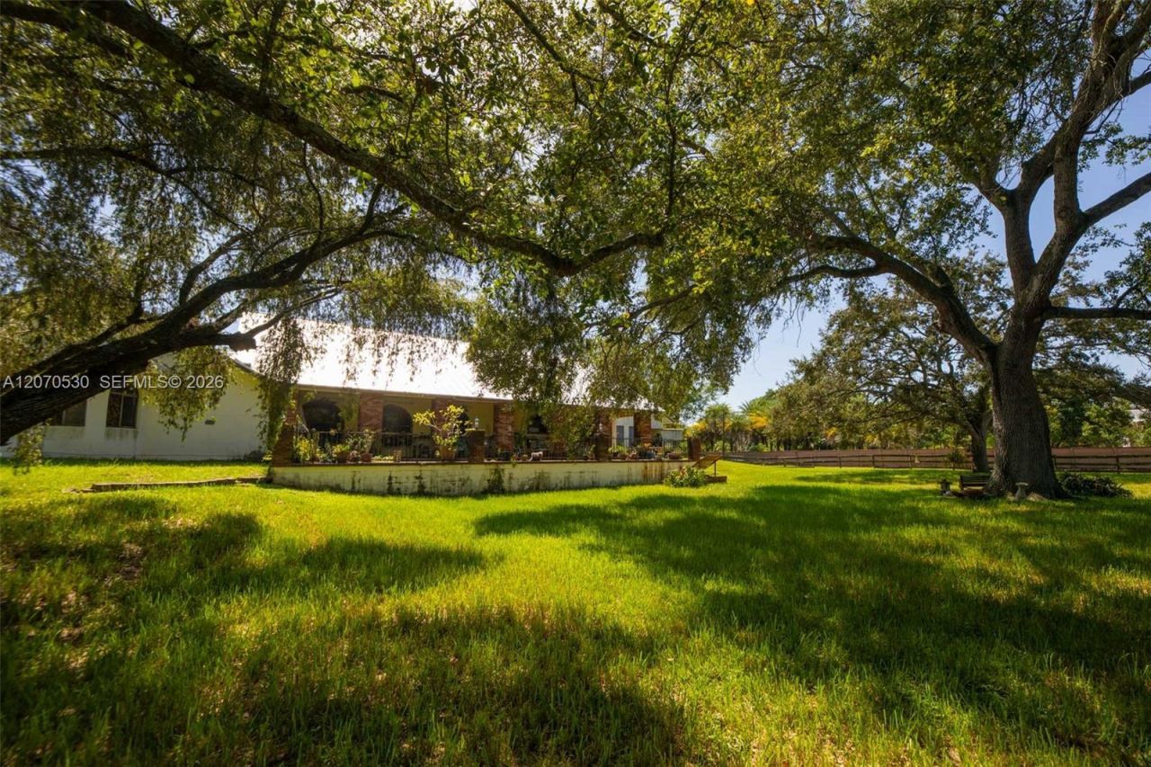 5501 SW 136th Ave, Southwest Ranches, FL 33330 Photo
