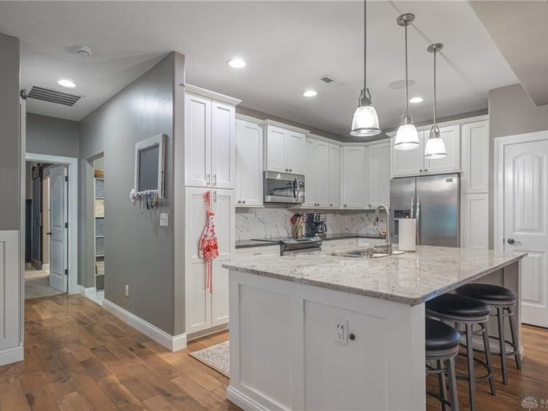 1262 Park Terrace, Sugarcreek Township, OH 45440 Photo 8