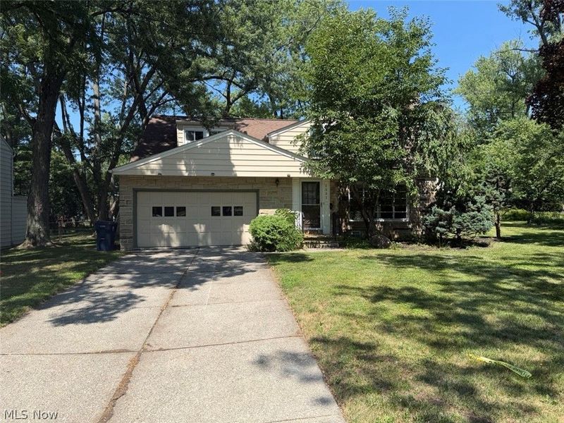 1531 Burlington Road, Cleveland Heights, OH 44118 Photo 2