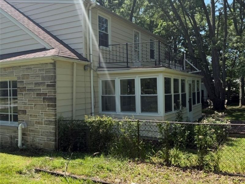 1531 Burlington Road, Cleveland Heights, OH 44118 Photo 3