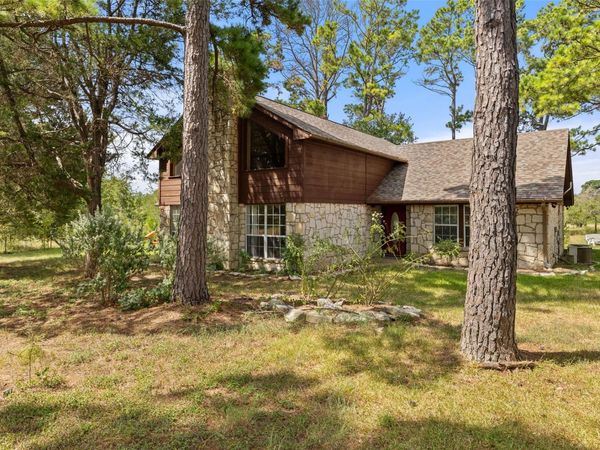 179 Rainbow DR, Bastrop, TX 78602