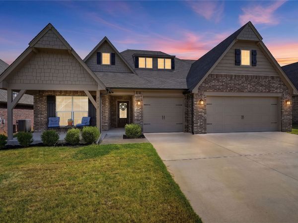 2612 W 114th Place S, Jenks, OK 74037