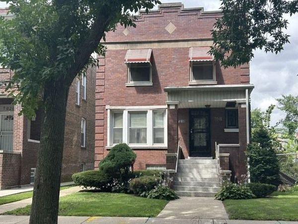 7018 S Calumet Avenue , Chicago, IL 60637