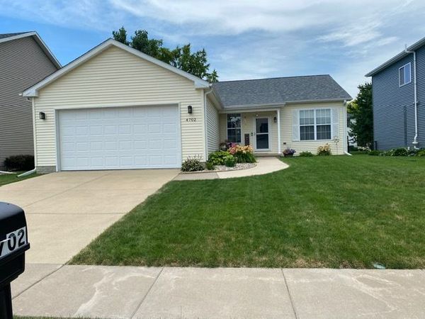 4702 W 13th Street , Davenport, IA 52804