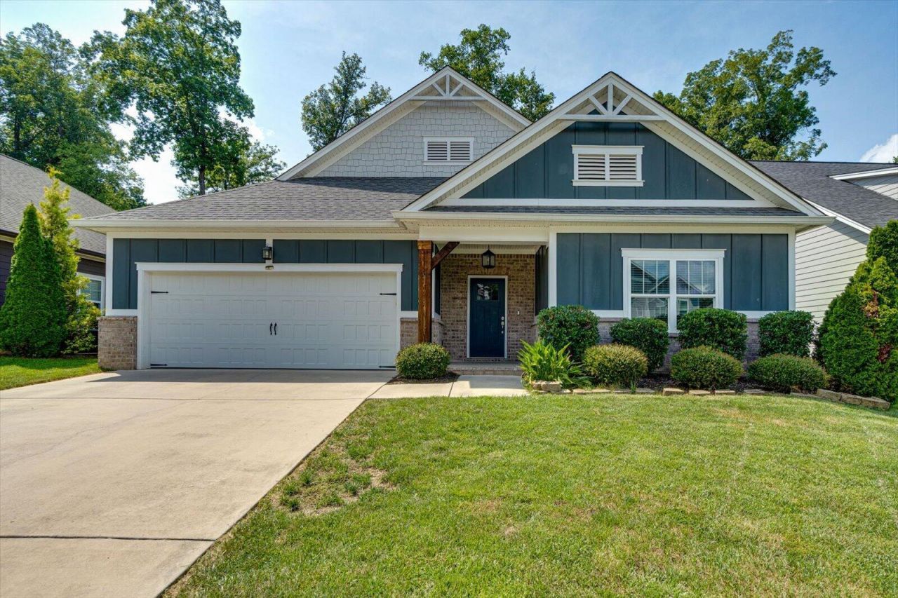 559 Deer Valley Drive, Hixson, TN 37343 Main Photo