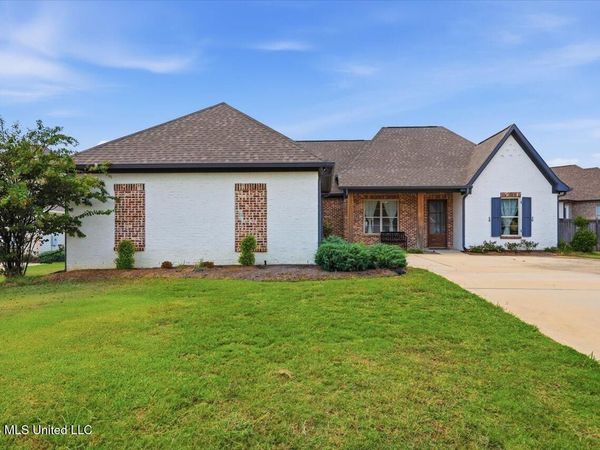 102 Twain Trail, Clinton, MS 39056