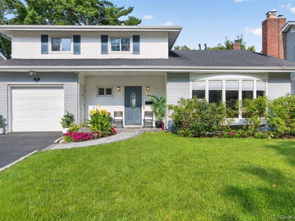 31 Driftwood Drive , Port Washington, NY 11050