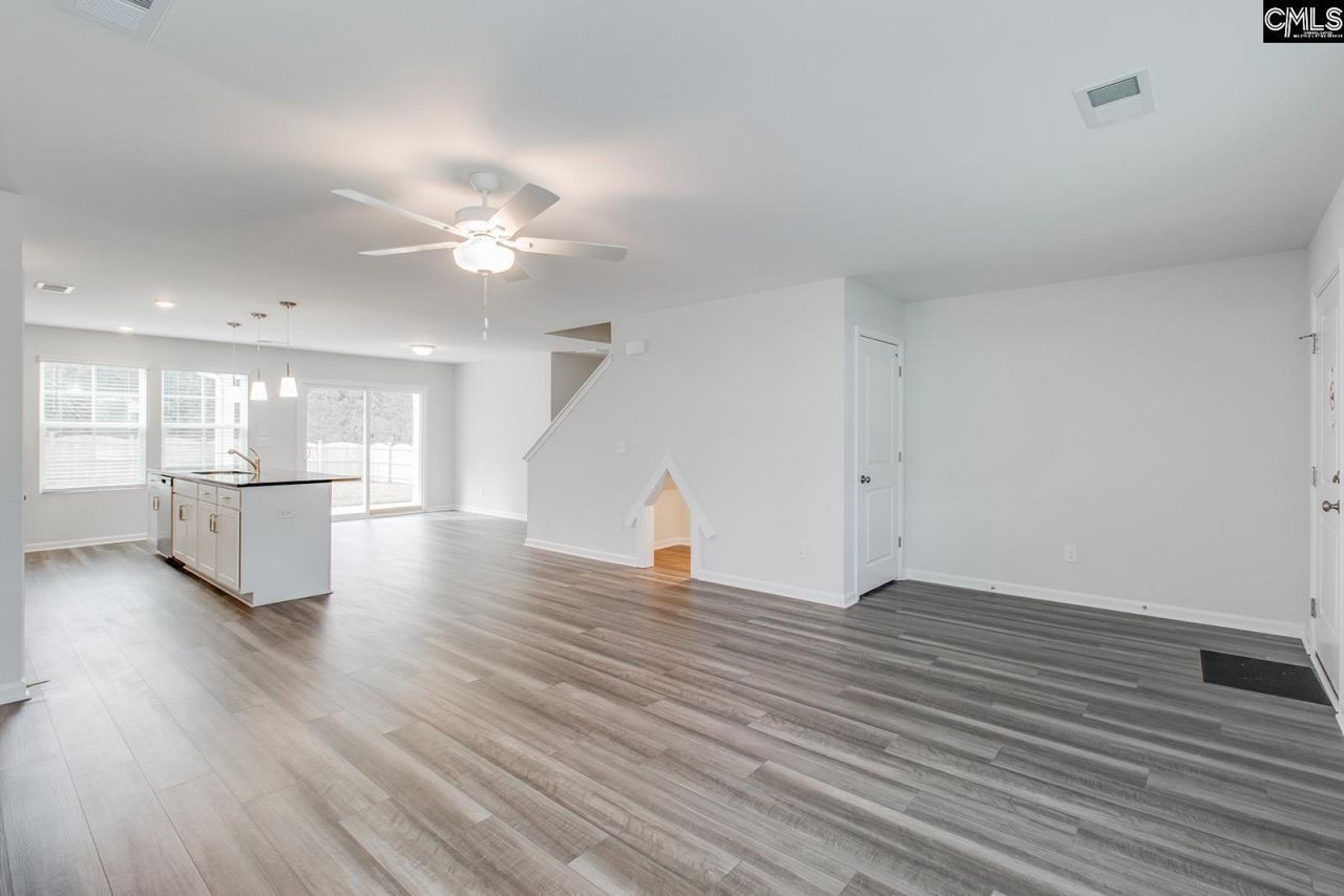 139 Pemberton Drive Photo 7