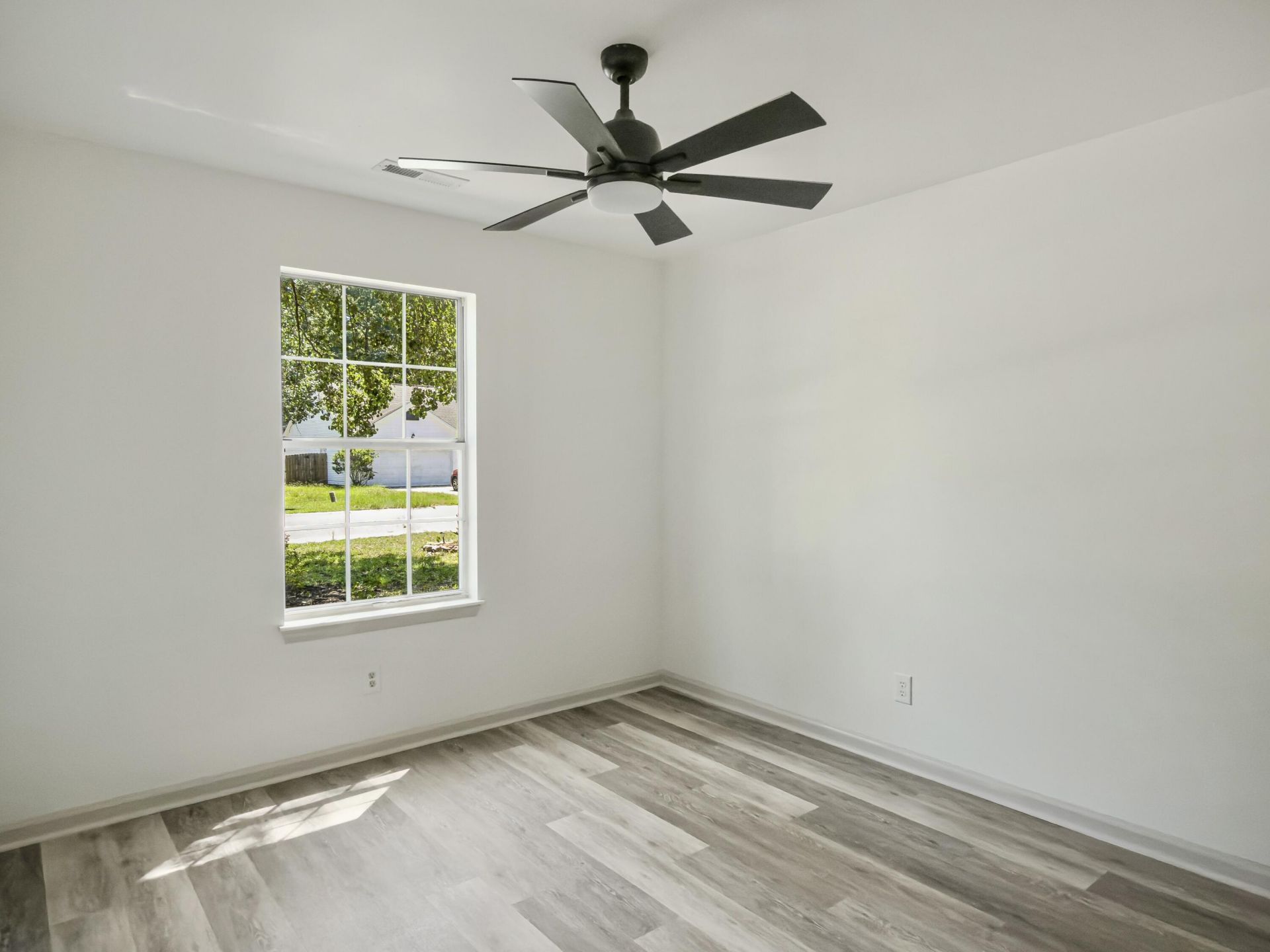 8503 William Moultrie Drive Photo 24