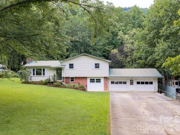 1244 Macktown Road, Sylva, NC 28779