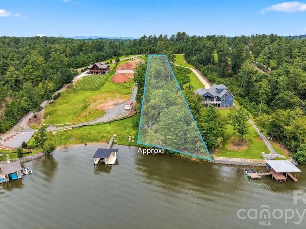 1792 Waters Edge Drive , Granite Falls, NC 28630