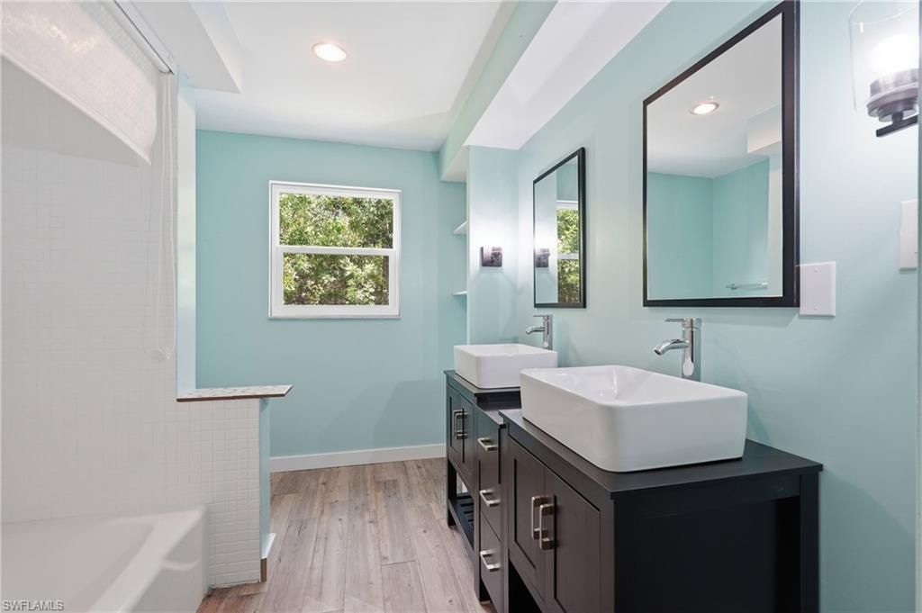 4900 Tahiti Ln, Naples, FL 34112 Photo