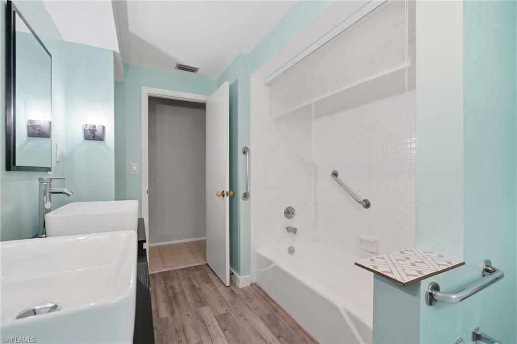 4900 Tahiti Ln, Naples, FL 34112 Photo