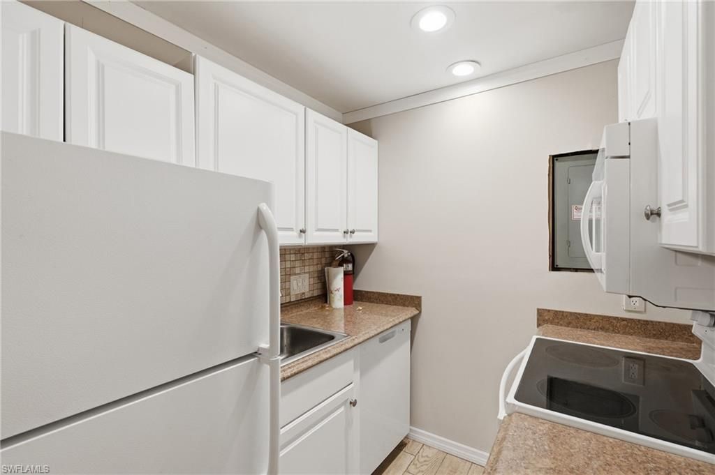 4900 Tahiti Ln, Naples, FL 34112 Photo