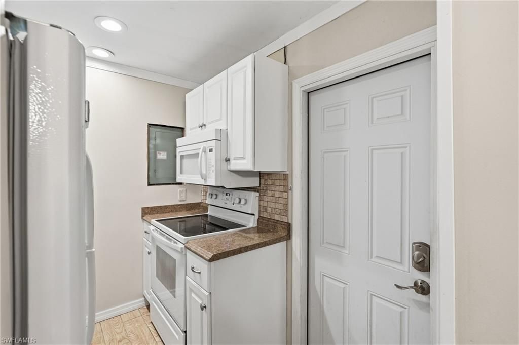 4900 Tahiti Ln, Naples, FL 34112 Photo