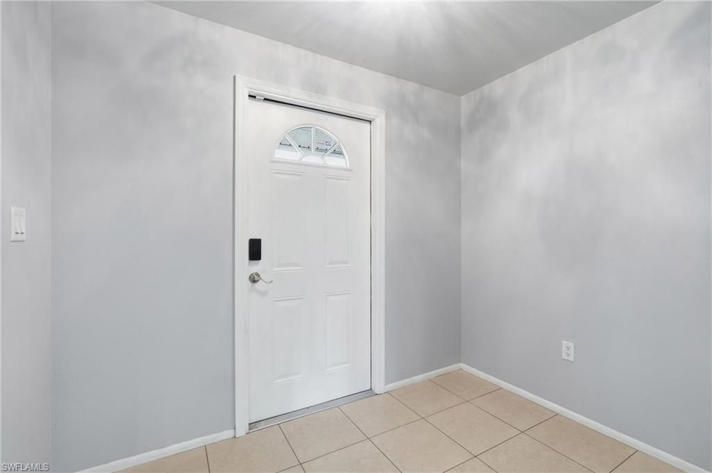 4900 Tahiti Ln, Naples, FL 34112 Photo