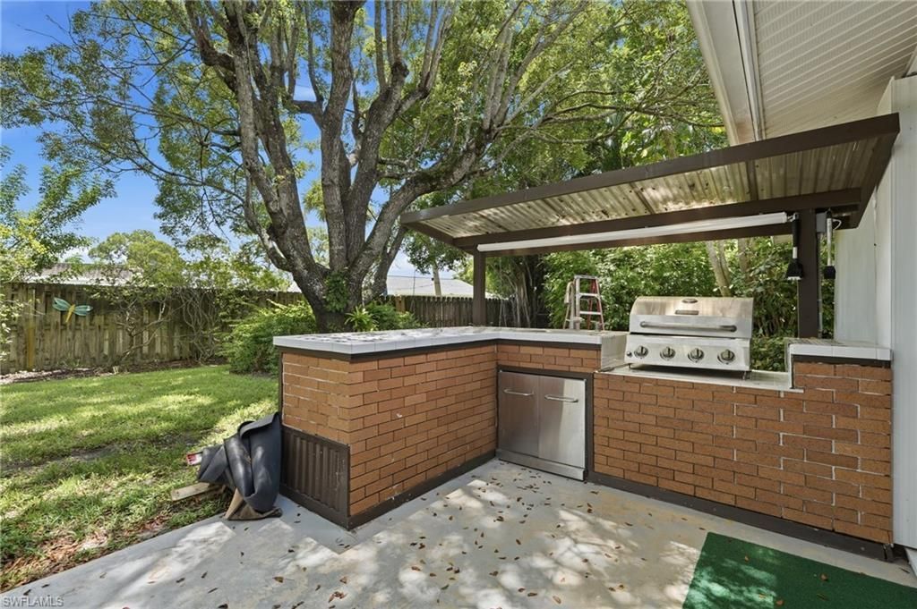 4900 Tahiti Ln, Naples, FL 34112 Photo